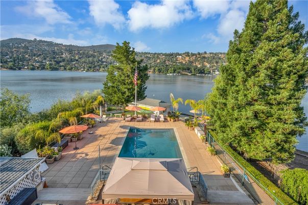 Exterior, Pool, Water