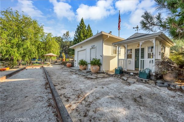 Backyard, Detached Garage, Exterior