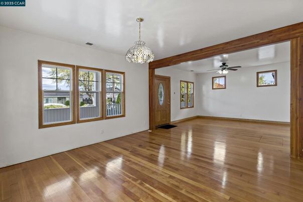 Empty room, Interior, Pendant Lights, Wood Texture Flooring