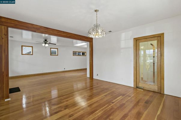 Chandelier, Empty room, Interior, Wood Texture Flooring