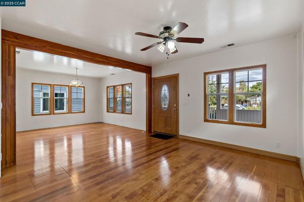 Chandelier, Empty room, Interior, Wood Texture Flooring