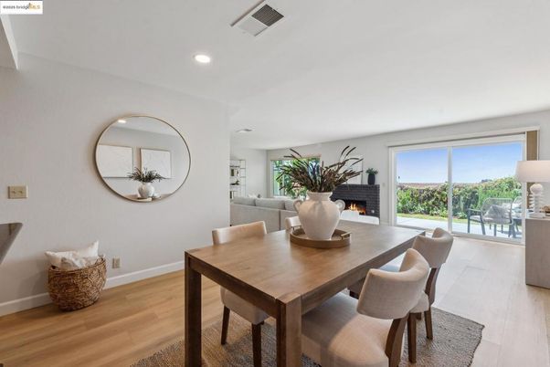 Dining room, Fireplace, Interior, Recessed Lighting, Wood Texture Flooring