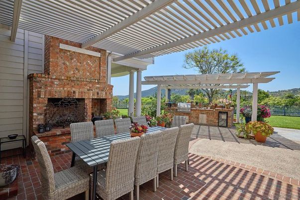 Exterior, Fireplace