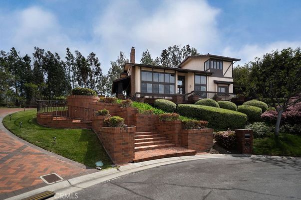 Exterior, Facade, Tudor Revival