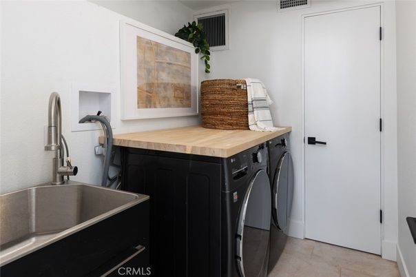 Interior, Washer