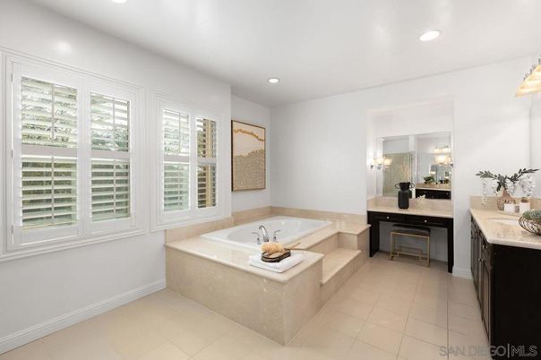 Bathroom, Interior, Recessed Lighting
