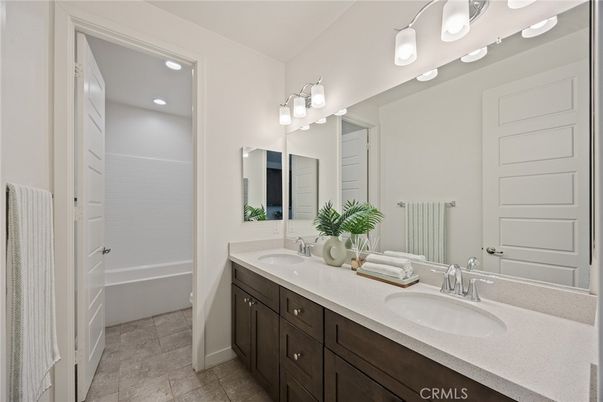 Bathroom, Dual Sink Vanities, Interior, Recessed Lighting