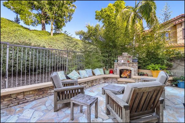 Exterior, Fireplace