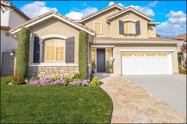 Attached, Exterior, Facade, Mediterranean