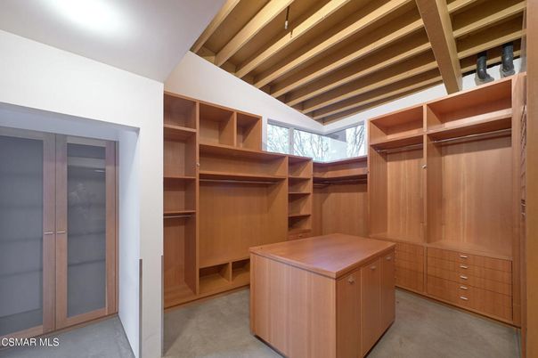Interior, Walk-in Closets, Wooden Beams
