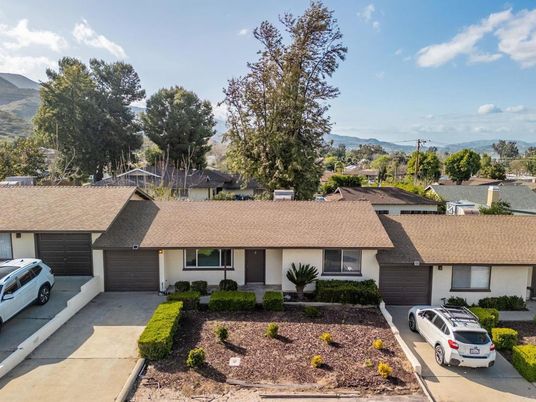 Attached, Exterior, Facade, Ranch