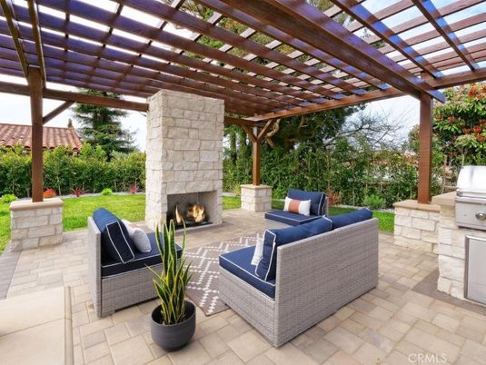 Exterior, Fireplace