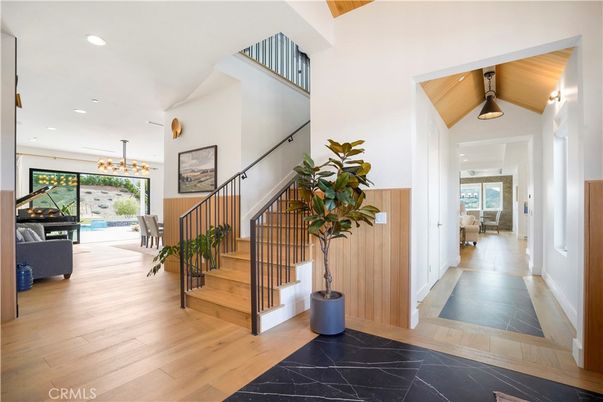 Interior, Pendant Lights, Piano, Recessed Lighting, Wooden Beams, Wooden Ceilings, Wood Texture Flooring