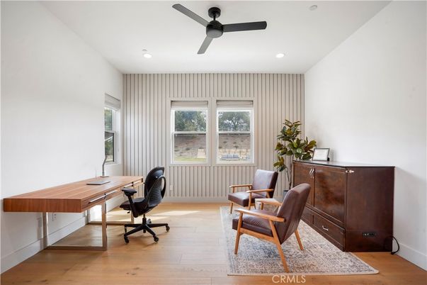 Home Office, Interior, Recessed Lighting, Wood Texture Flooring