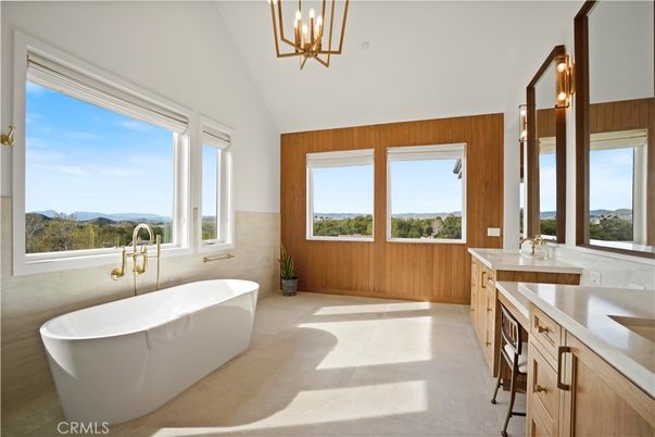 Bathroom, Dual Sink Vanities, Free Standing Baths, Interior, Pendant Lights