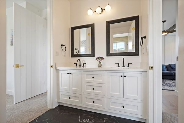 Bathroom, Dual Sink Vanities, Interior