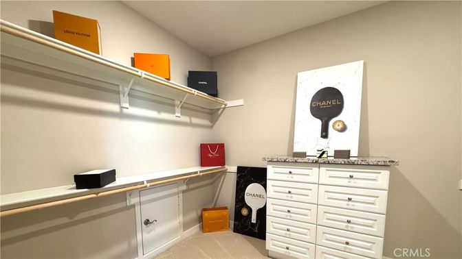 Interior, Walk-in Closets