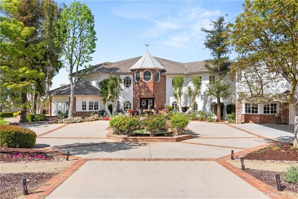 Backyard, Exterior, Facade, Brick Facade, French Provincial