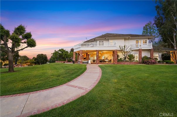 Attached, Backyard, Exterior, Facade, Split Level