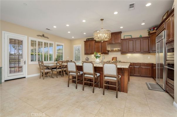 Chandelier, Dining room, Interior, Kitchen, Recessed Lighting, Stainless Steel Appliances