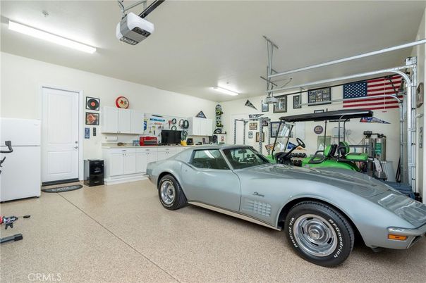 Garage, Interior