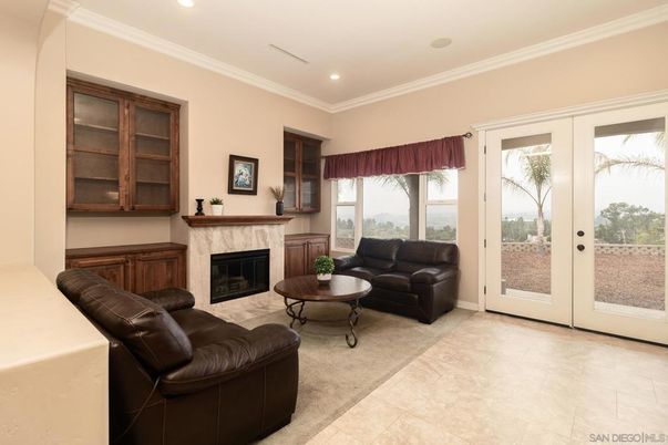 Fireplace, Interior, Living room, Recessed Lighting