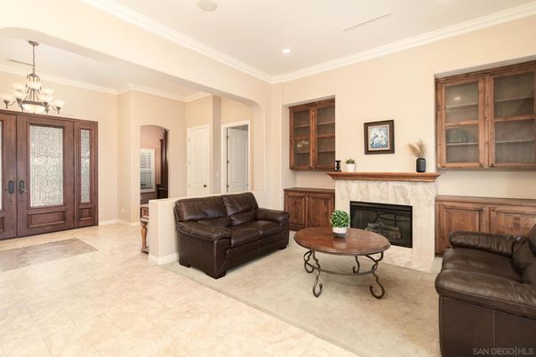 Chandelier, Fireplace, Interior, Recessed Lighting
