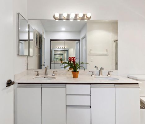 Bathroom, Dual Sink Vanities, Interior