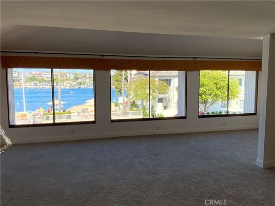 Empty room, Interior, Water