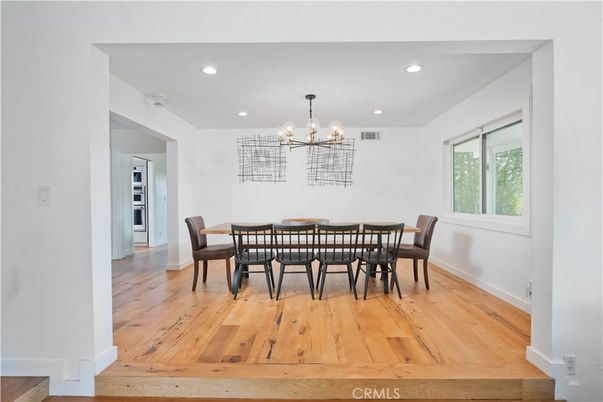Chandelier, Dining room, Interior, Pendant Lights, Recessed Lighting, Wood Texture Flooring