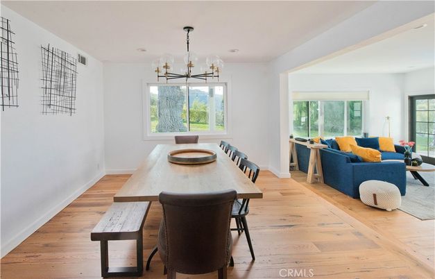 Chandelier, Dining room, Interior, Living room, Pendant Lights, Wood Texture Flooring
