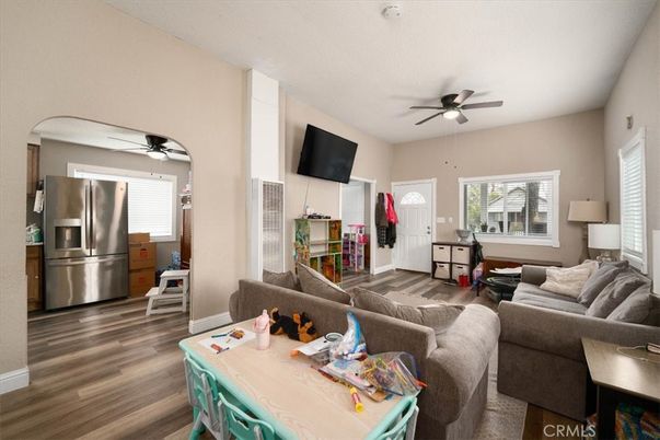 Interior, Kitchen, Living room, Stainless Steel Appliances, Wood Texture Flooring