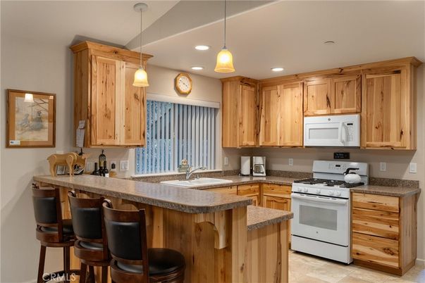 Interior, Kitchen, Pendant Lights, Recessed Lighting