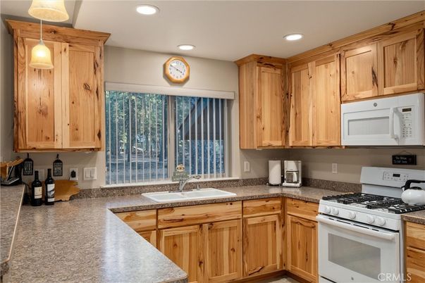 Interior, Kitchen, Pendant Lights, Recessed Lighting