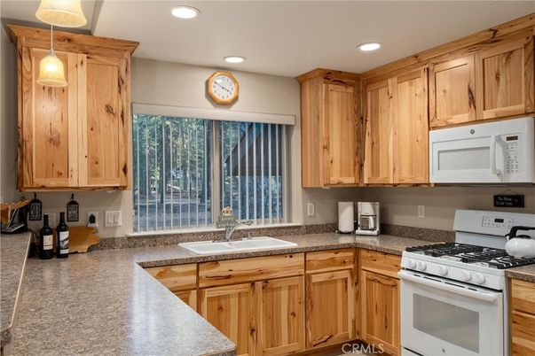Interior, Kitchen, Pendant Lights, Recessed Lighting