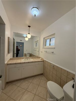 Bathroom, Interior, Tile Countertops