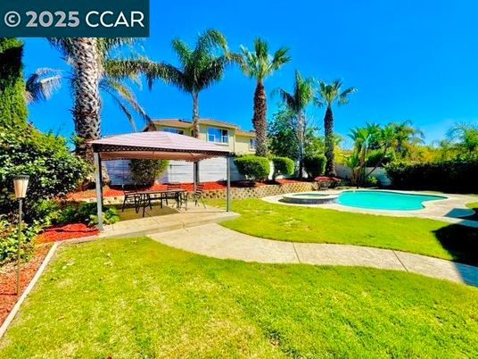 Backyard, Exterior, Pool