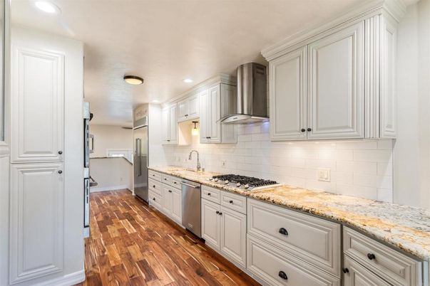 Interior, Kitchen, Recessed Lighting, Stainless Steel Appliances, Wood Texture Flooring