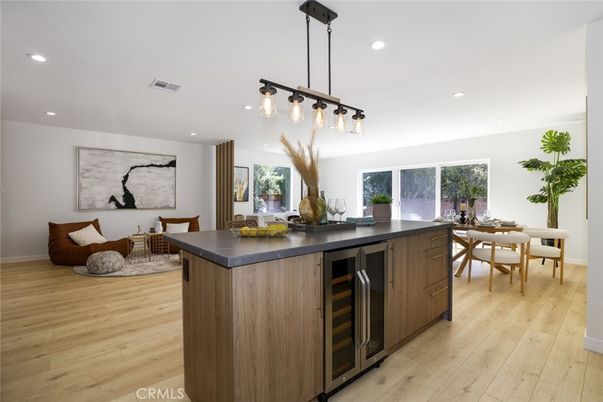 Dining room, Interior, Kitchen, Pendant Lights, Recessed Lighting, Wood Texture Flooring