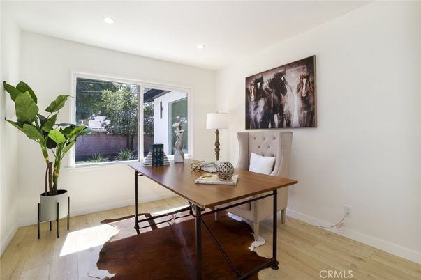 Home Office, Interior, Recessed Lighting, Wood Texture Flooring