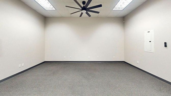 Empty room, Interior, Recessed Lighting