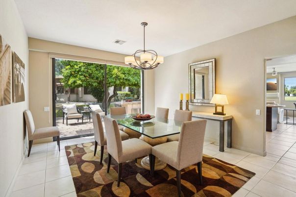 Chandelier, Dining room, Interior