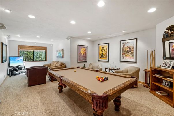 Billiard Table, Game Room, Interior, Recessed Lighting
