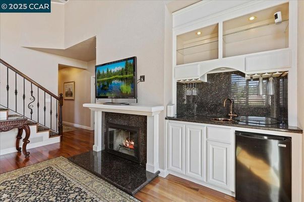 Fireplace, Interior, Kitchen, Recessed Lighting, Wood Texture Flooring