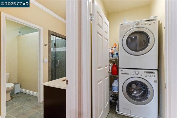 Bathroom, Interior, Utility Closets, Washer