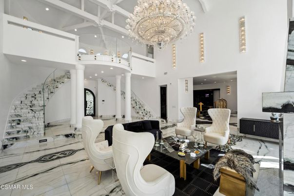 Chandelier, Interior, Living room, Marble, Recessed Lighting