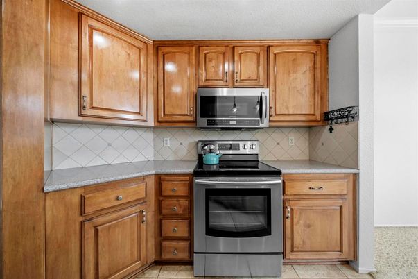 Interior, Kitchen, Stainless Steel Appliances