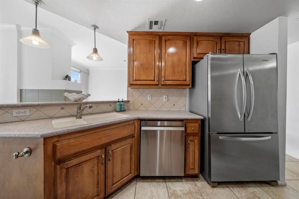 Interior, Kitchen, Pendant Lights, Stainless Steel Appliances
