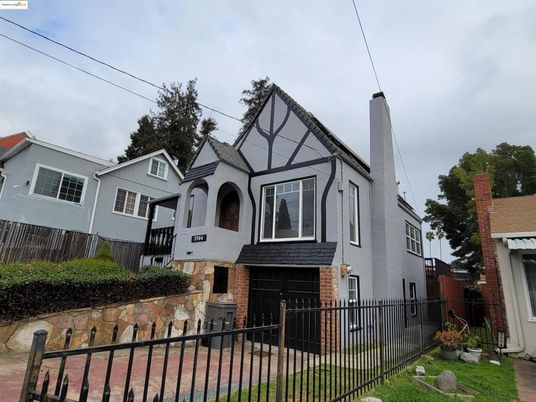 Exterior, Facade, Tudor Revival
