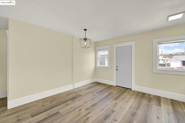 Empty room, Interior, Pendant Lights, Wood Texture Flooring